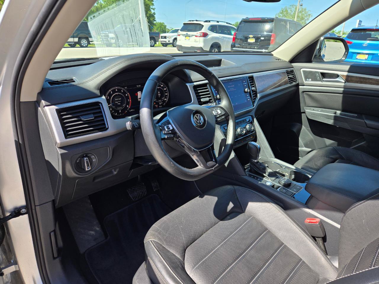 Used 2019 Volkswagen Atlas SEL Premium AWD/4WD image 18