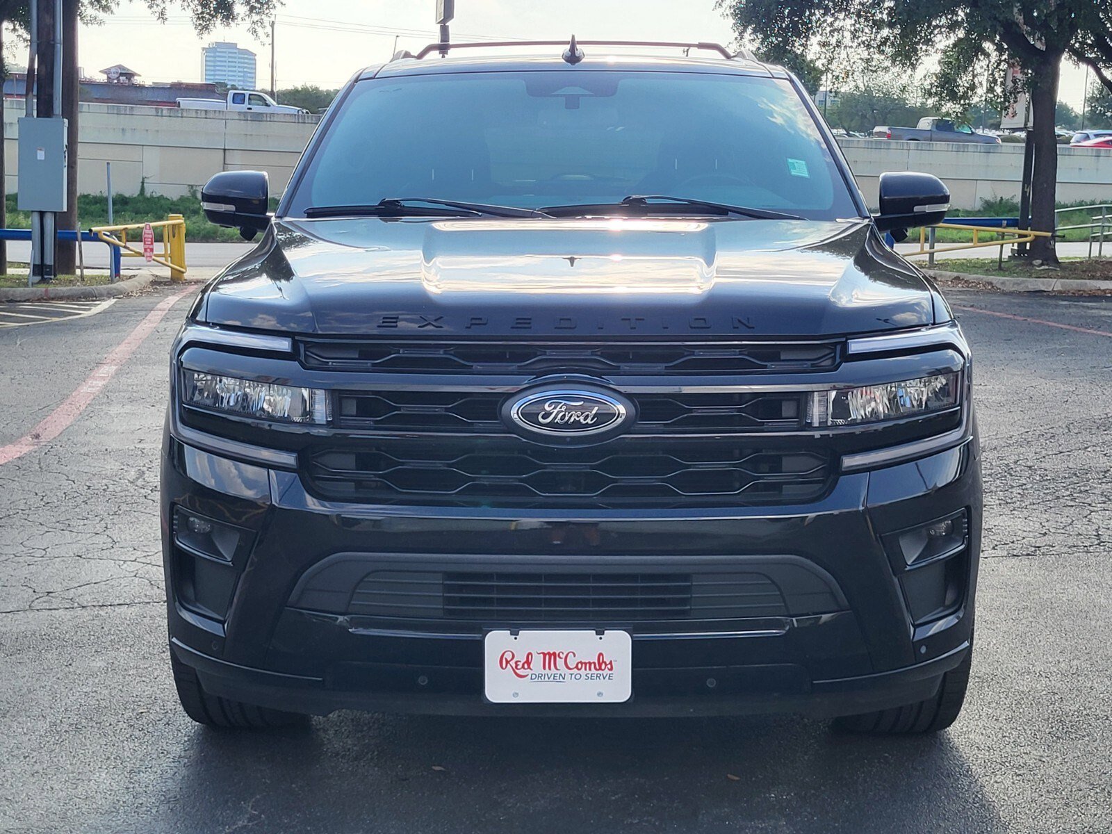 Certified 2023 Ford Expedition Max Limited RWD image 9