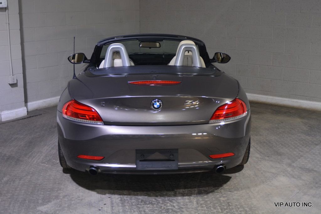 Used 2010 BMW Z4 sDrive35i image 35