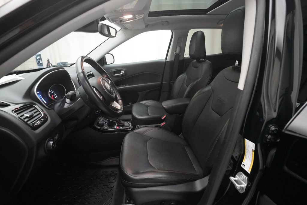 Used 2021 Jeep Compass Limited w/ Sun and Sound Group AWD/4WD image 7