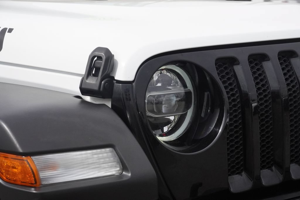 Certified 2022 Jeep Wrangler Sport AWD/4WD image 11