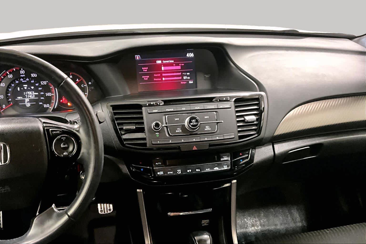 Used 2017 Honda Accord Sport image 7