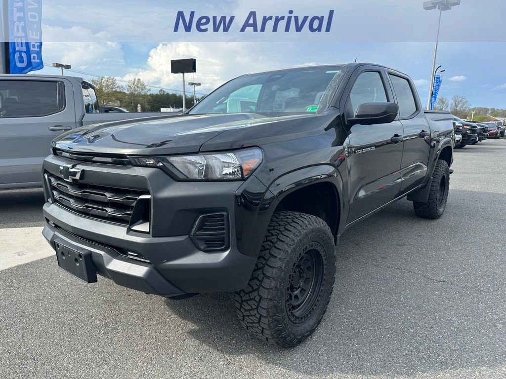Used 2026 Chevrolet Colorado W/T image 1