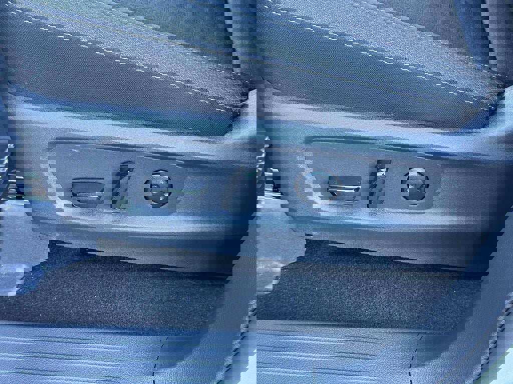 Used 2024 Nissan Pathfinder SV image 20