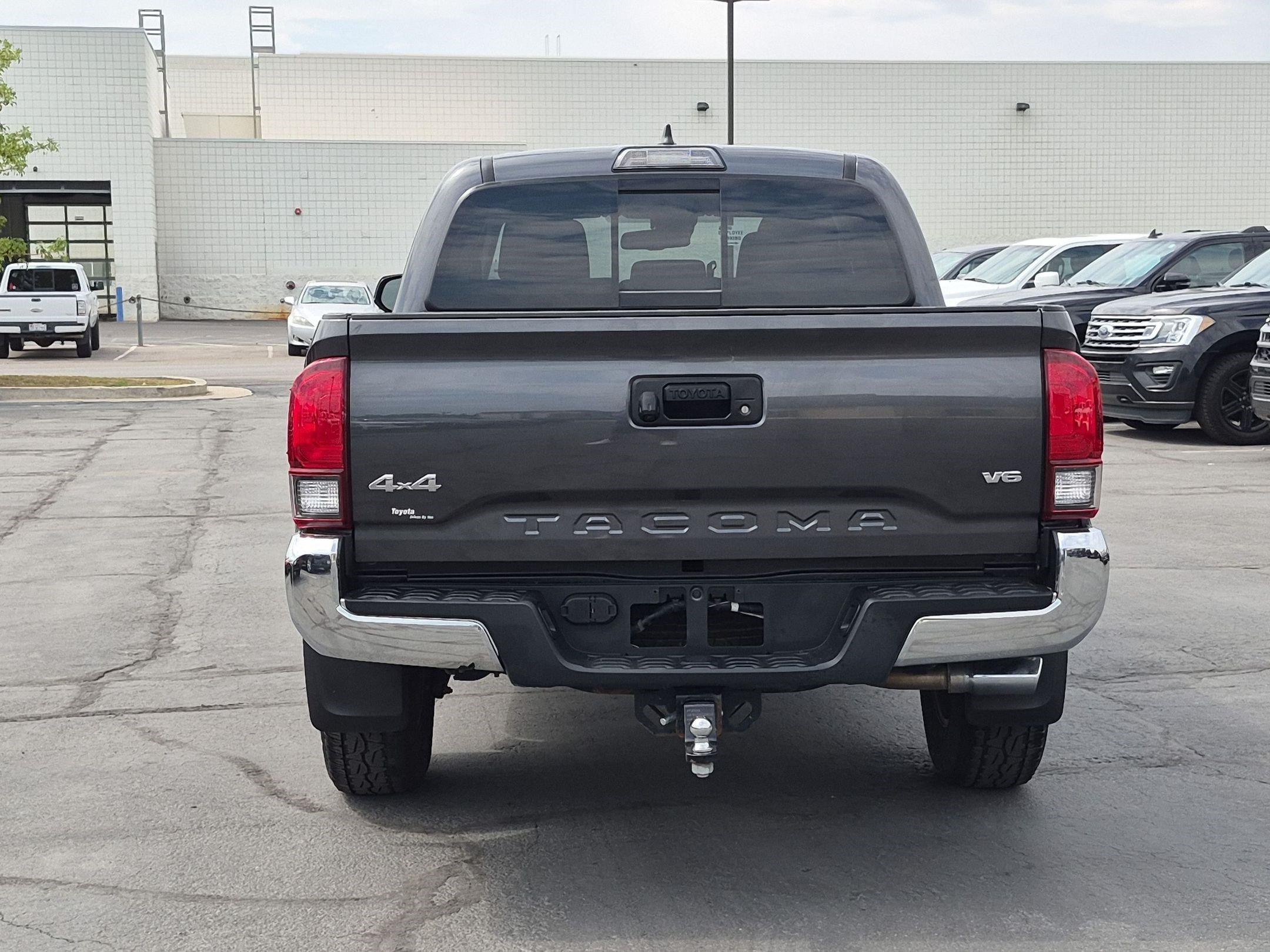 Used 2019 Toyota Tacoma SR5 AWD/4WD image 5