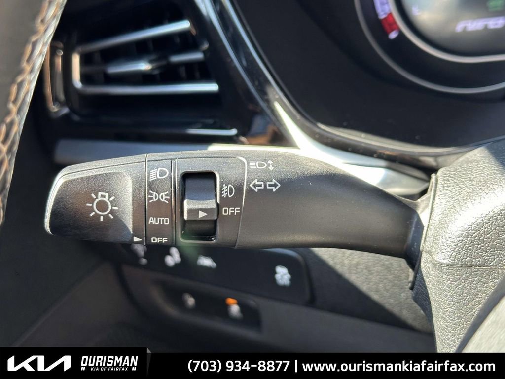 Used 2022 Kia Niro EX w/ Cold Weather Package image 12