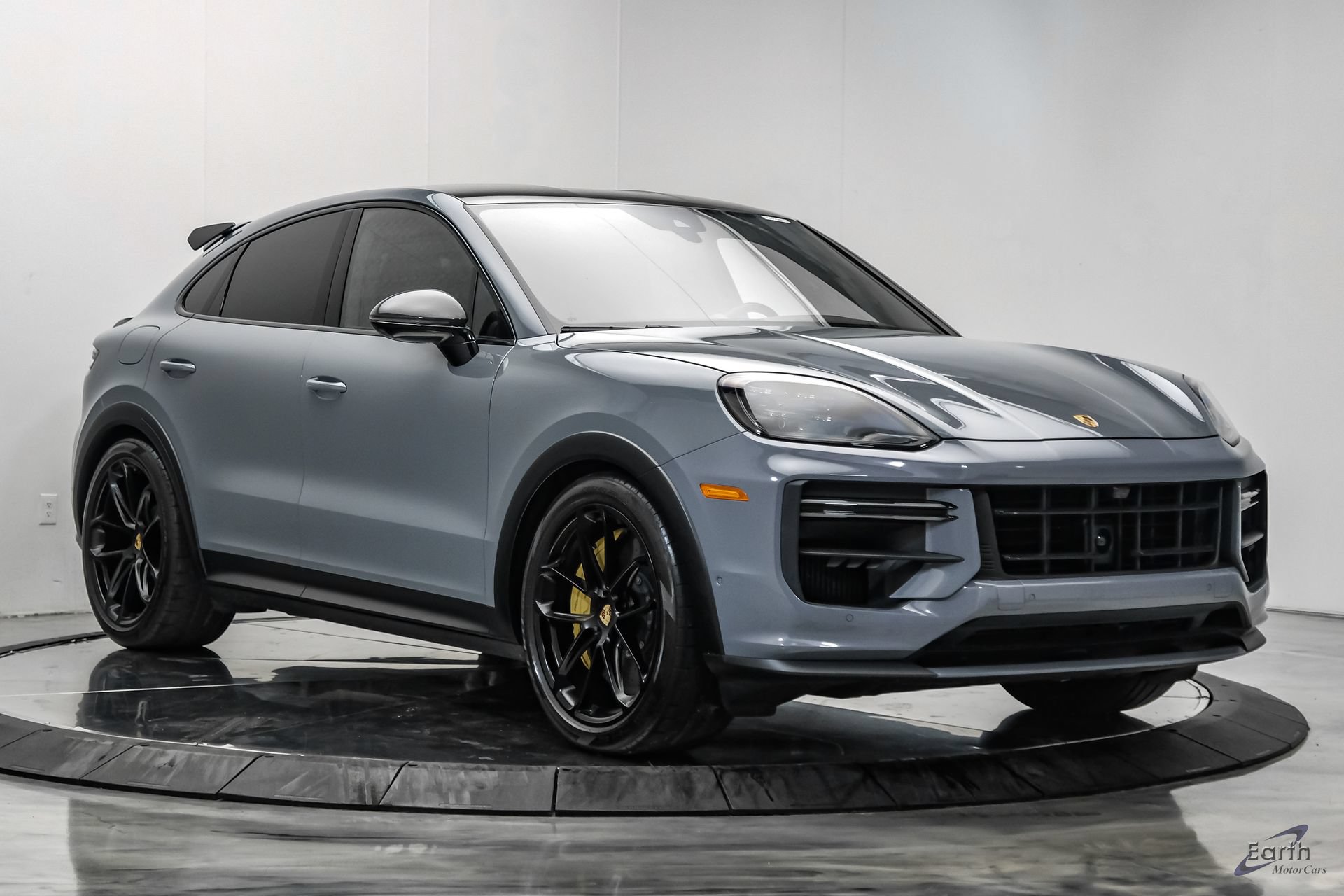 Used 2024 Porsche Cayenne Turbo GT AWD/4WD image 23
