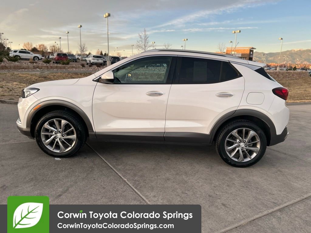 Used 2020 Buick Encore GX Essence w/ Experience Buick Package image 4
