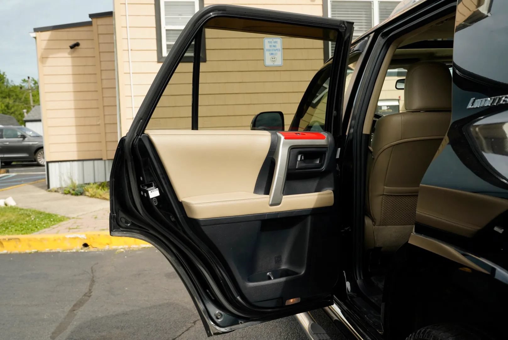 Used 2010 Toyota 4Runner Limited AWD/4WD image 25