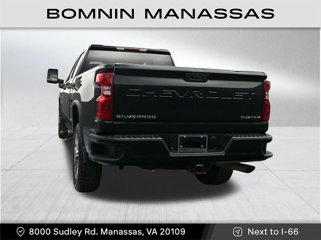Used 2023 Chevrolet Silverado 2500 Custom w/ Custom Value Package image 6