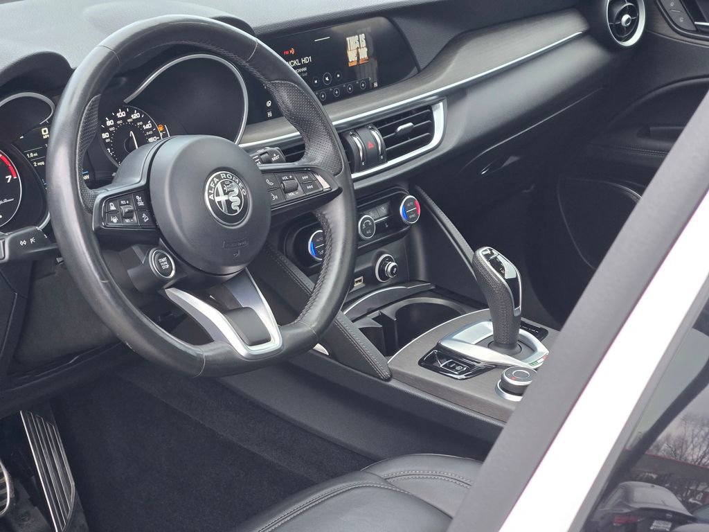 Used 2022 Alfa Romeo Stelvio Ti w/ Active Assist Plus Package image 37