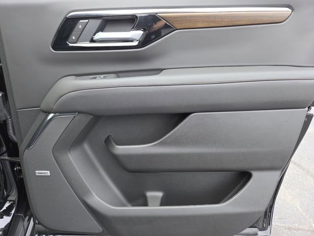 New 2026 Chevrolet Suburban High Country image 29