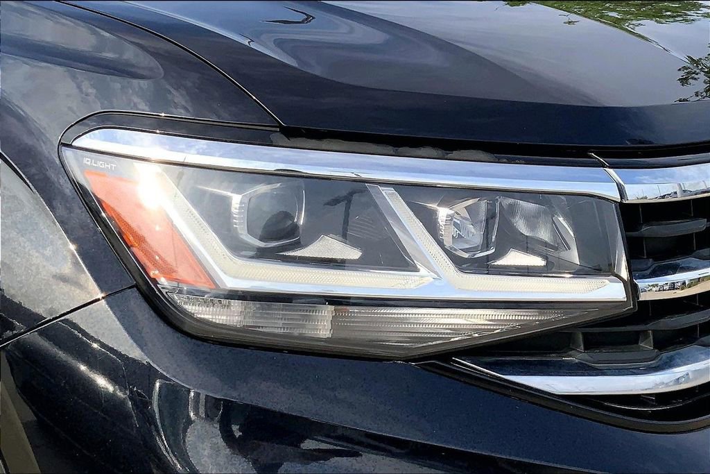 Used 2020 Volkswagen Atlas Cross Sport SE w/ Towing Package image 28