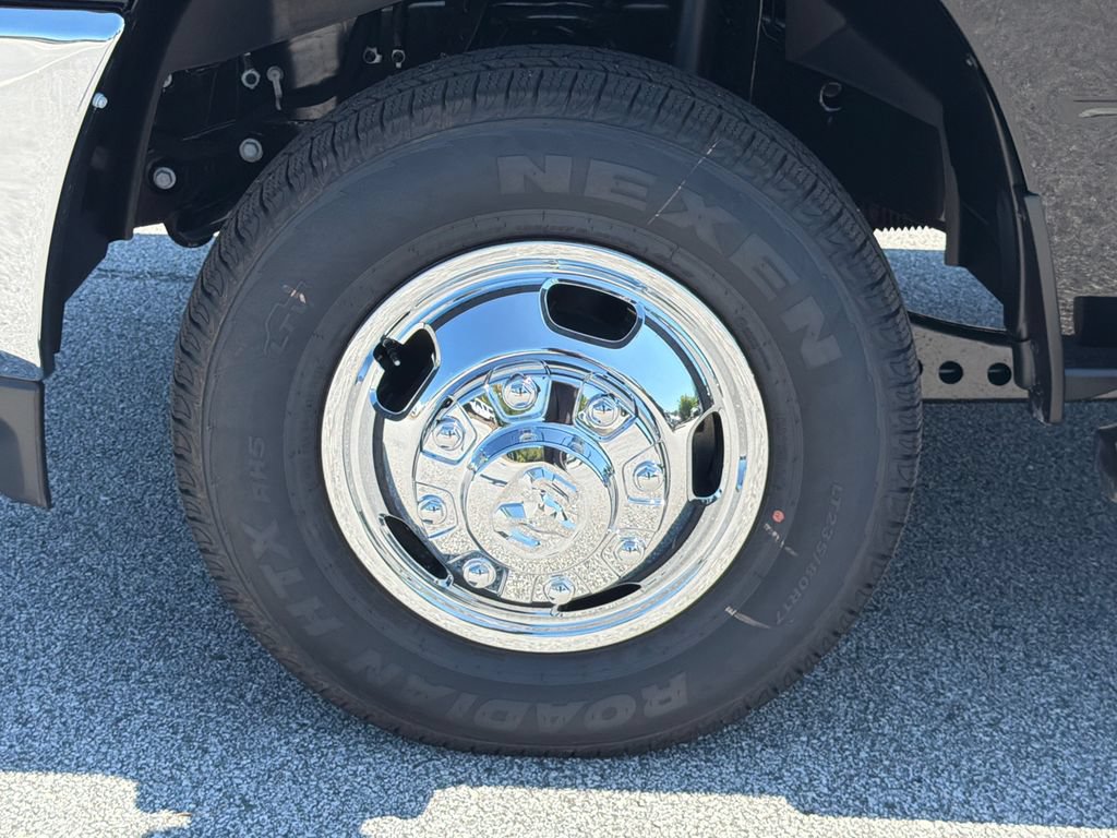 New 2026 RAM 3500 Tradesman AWD/4WD image 11