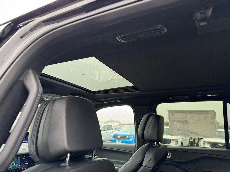 New 2025 Lincoln Navigator Reserve w/ Jet Appearance Package image 11