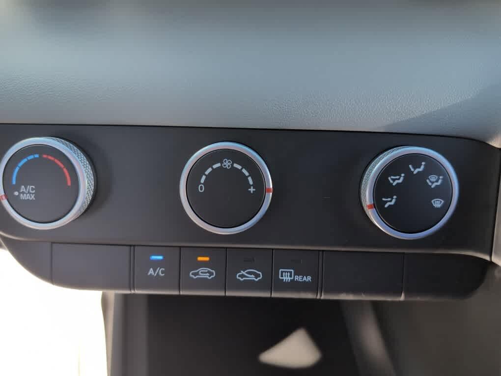 New 2026 Hyundai Elantra SE FWD image 23