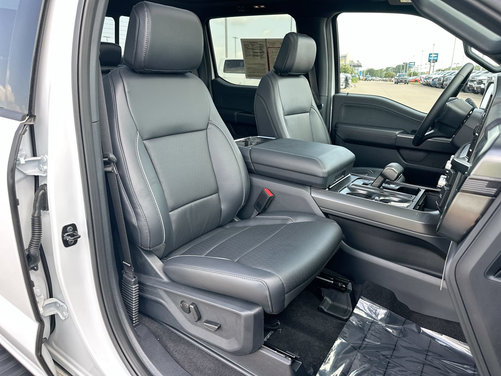 Used 2026 Ford F150 Lariat AWD/4WD image 25