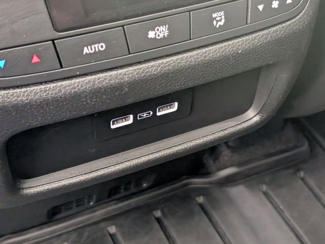 Used 2023 Honda Pilot Touring image 28