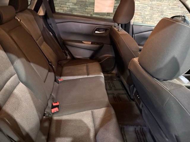 Certified 2025 Nissan Rogue SV image 32