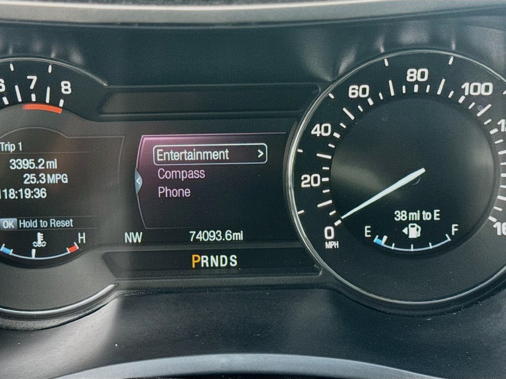 Used 2016 Lincoln MKZ FWD image 10