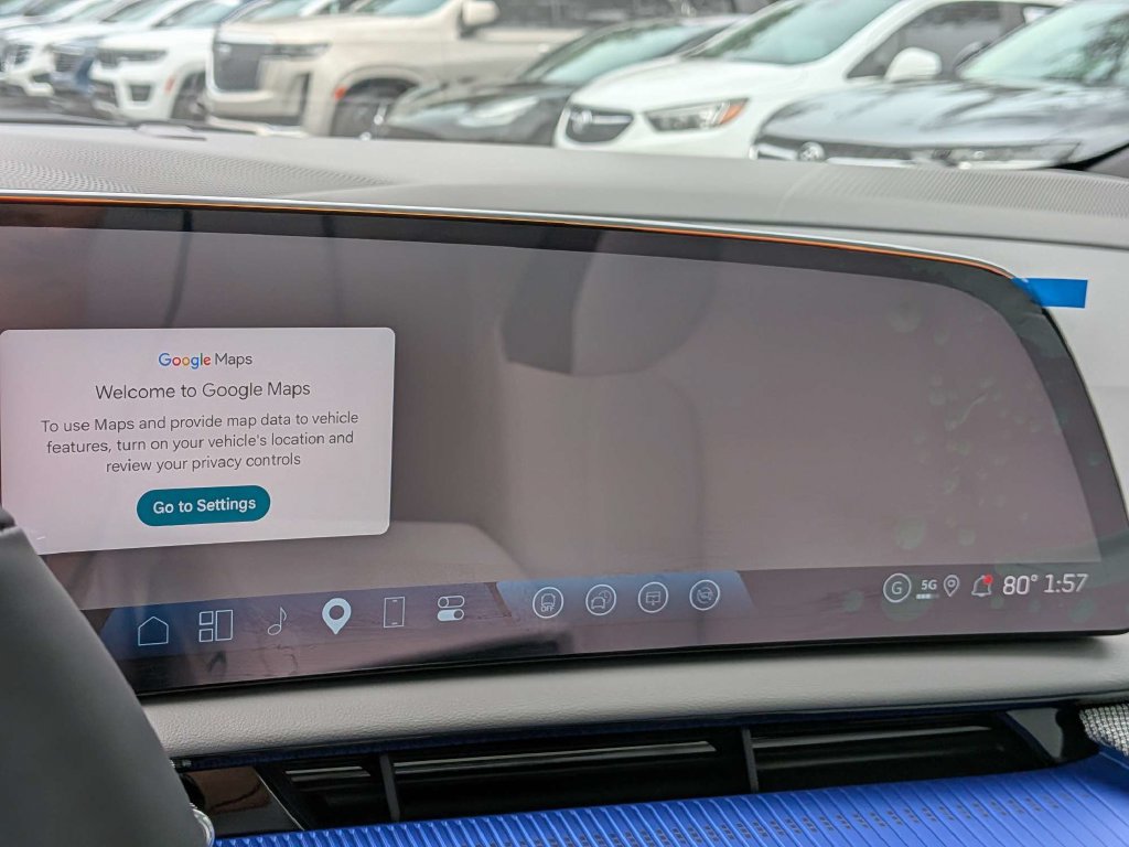 Certified 2027 Cadillac Optiq Luxury RWD image 26