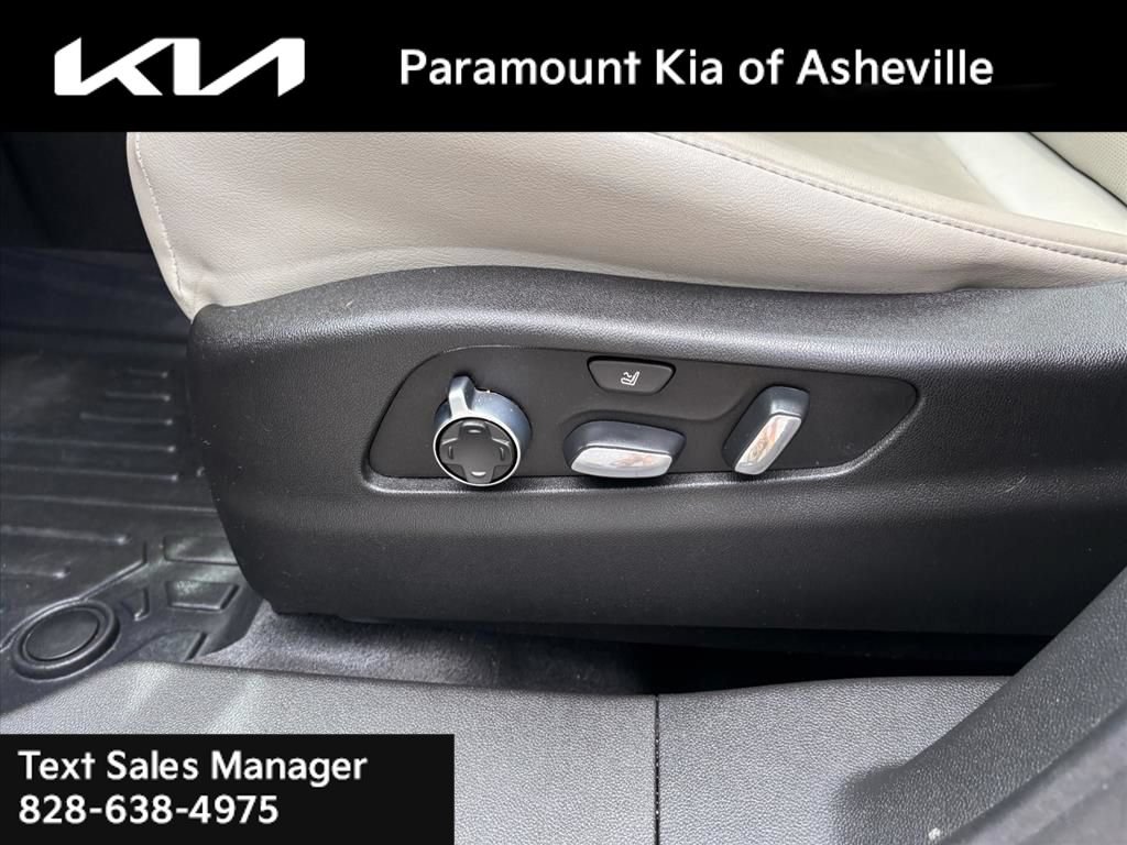 Used 2021 Cadillac XT4 Premium Luxury FWD image 19