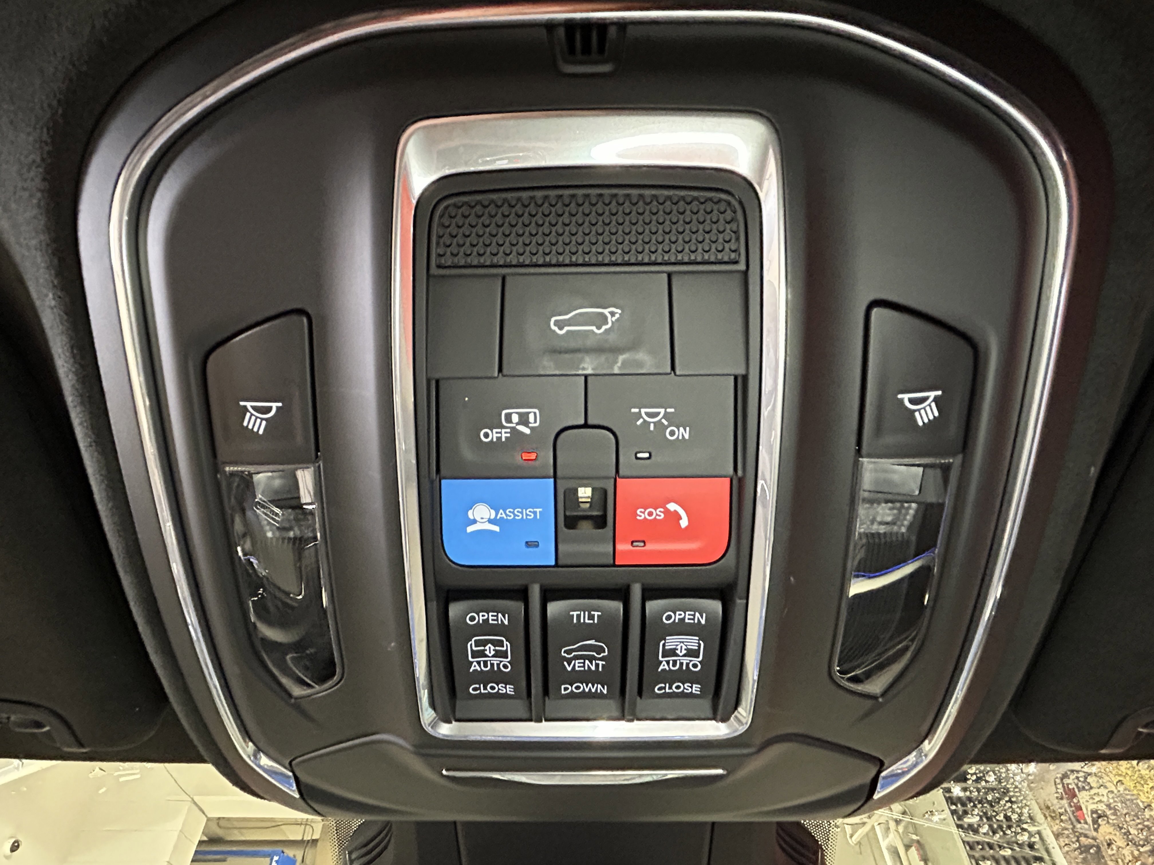 Used 2024 Jeep Wagoneer Launch Edition AWD/4WD image 39