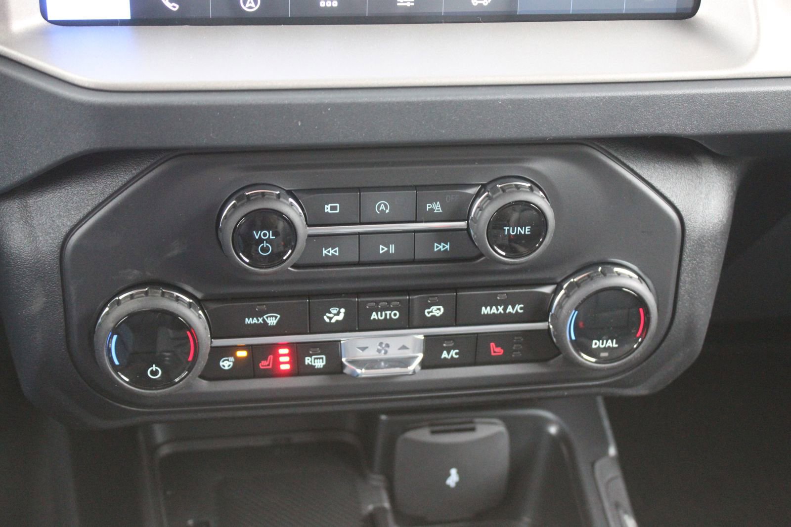 New 2025 Ford Bronco Outer Banks image 25