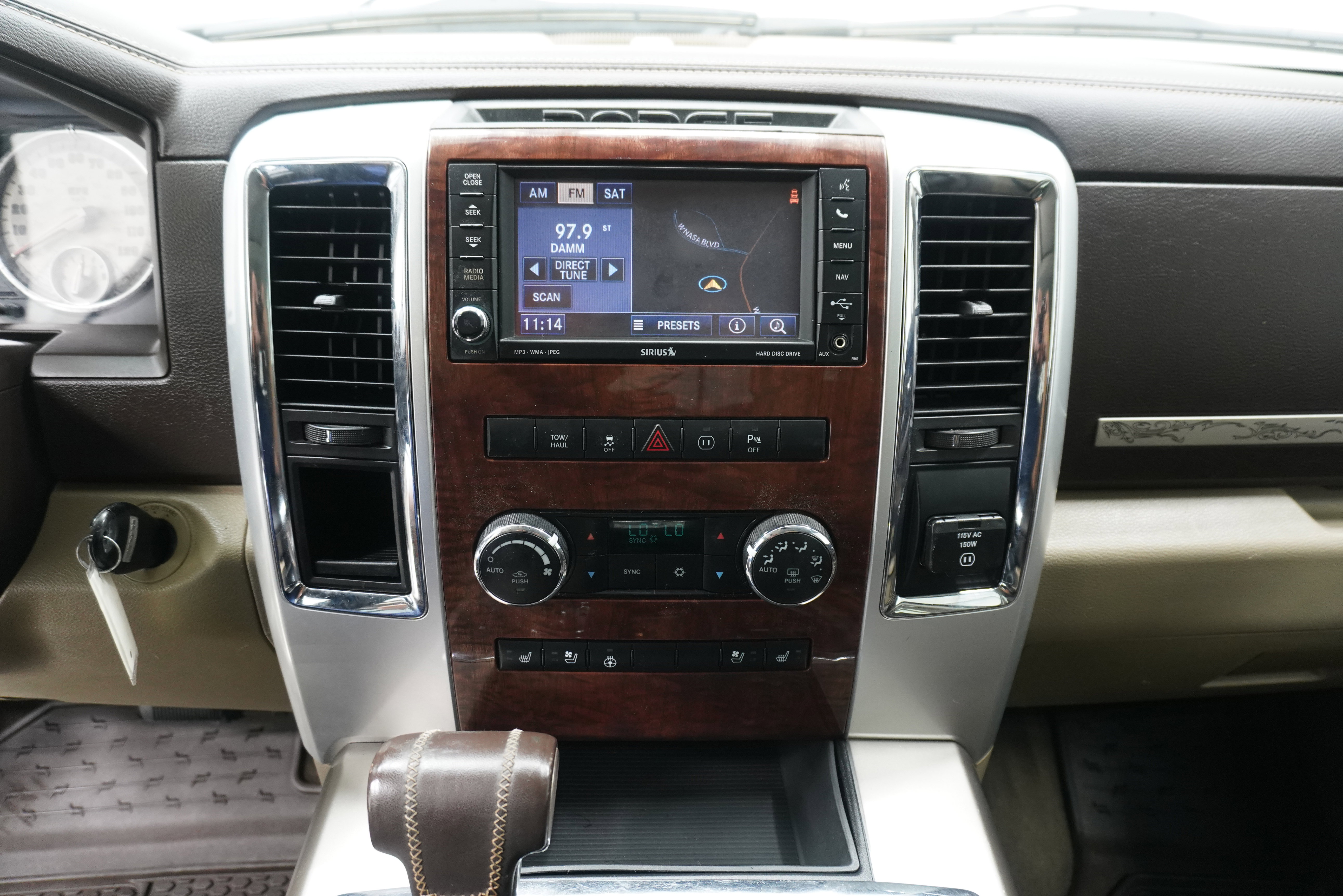 Used 2011 RAM 1500 Laramie Longhorn RWD image 20