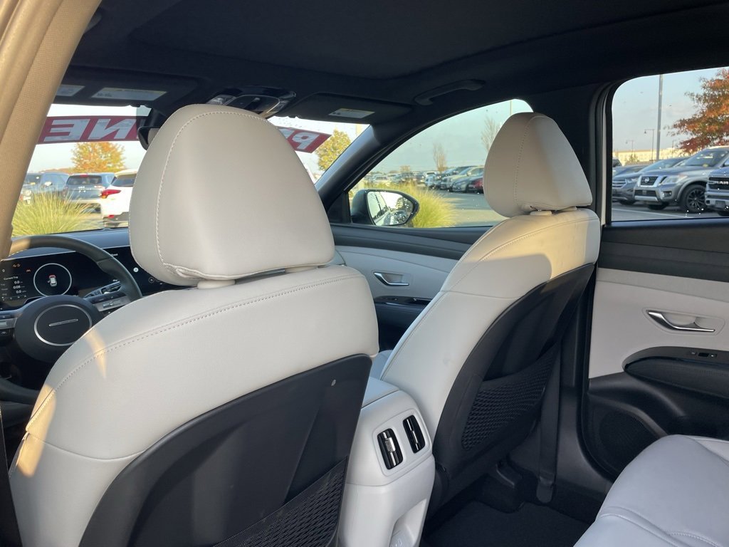 Used 2025 Hyundai Tucson Limited image 26