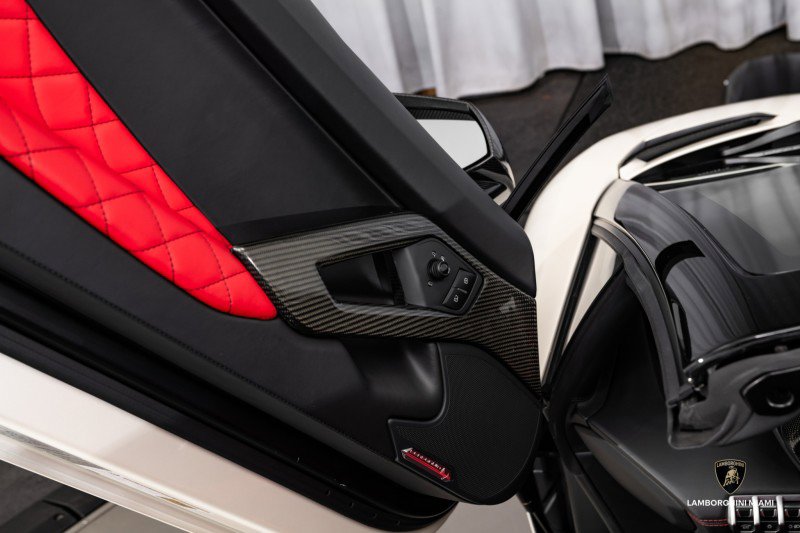 Used 2016 Lamborghini Aventador LP 700-4 image 51