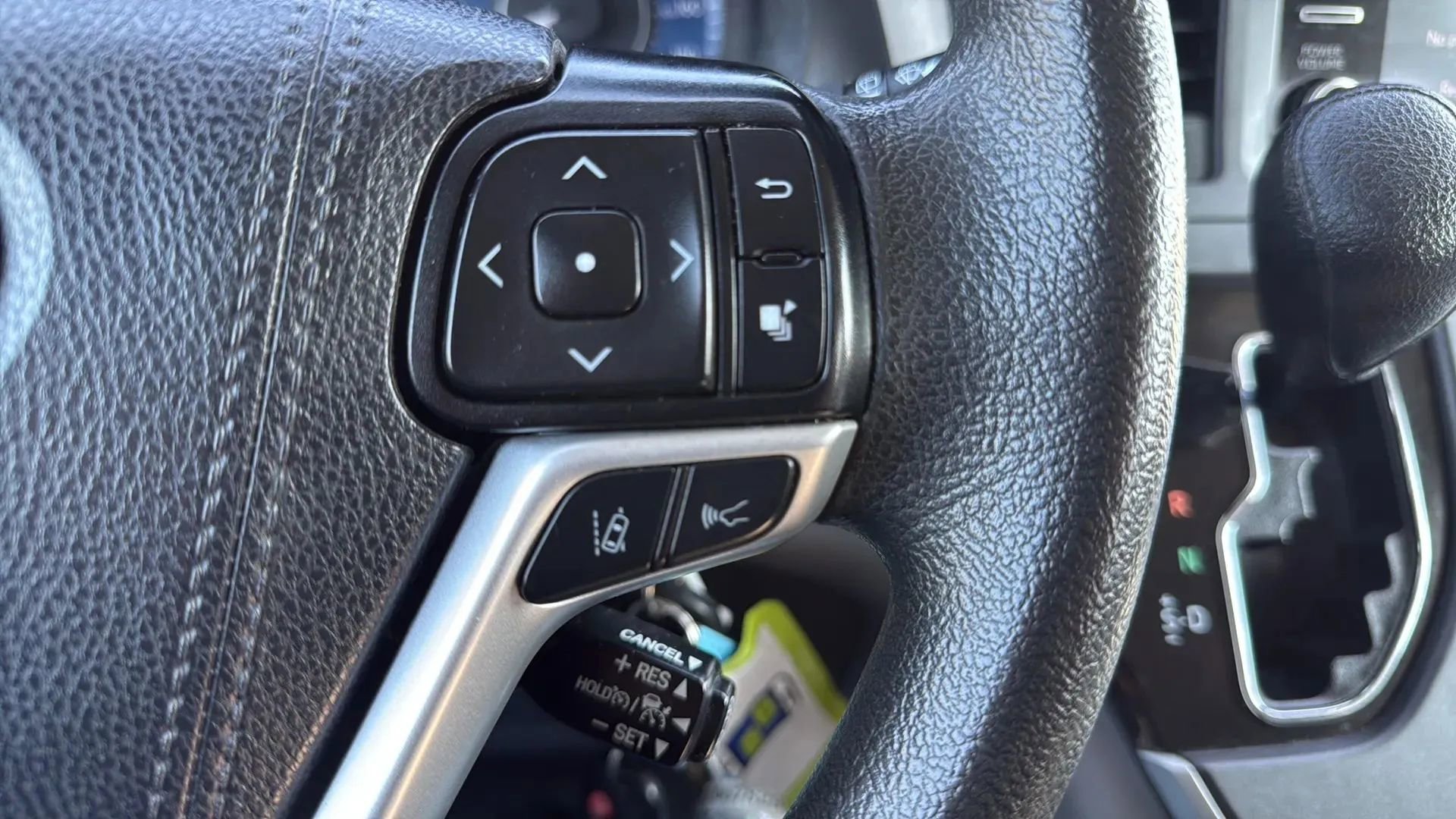 Used 2020 Toyota Sienna LE FWD image 11