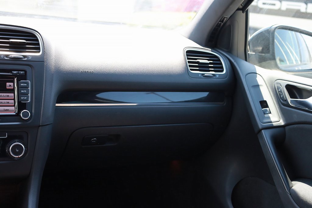 Used 2010 Volkswagen GTI 4-Door image 20