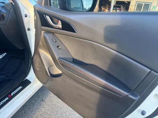 Used 2015 MAZDA MAZDA3 i Grand Touring image 9