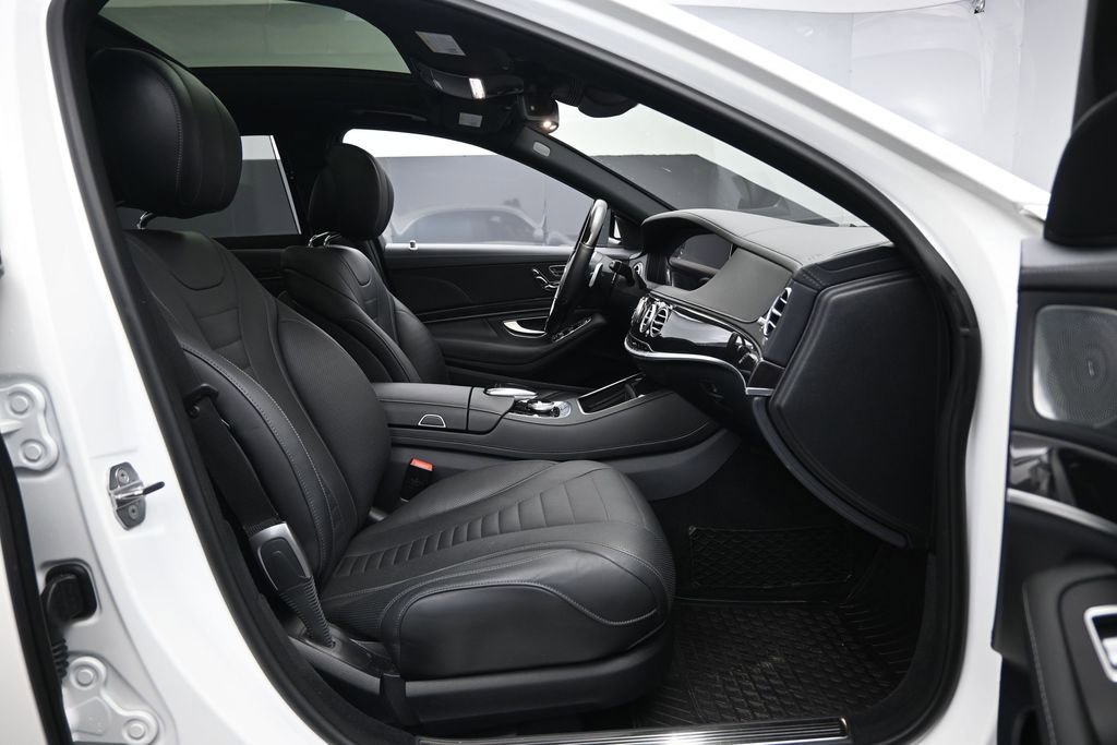 Used 2019 Mercedes-Benz S 560 4MATIC Sedan image 29