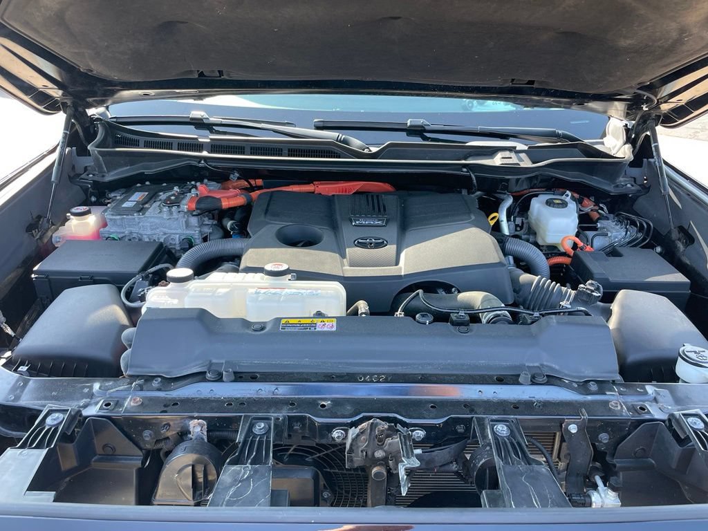 Used 2022 Toyota Tundra Limited AWD/4WD image 30