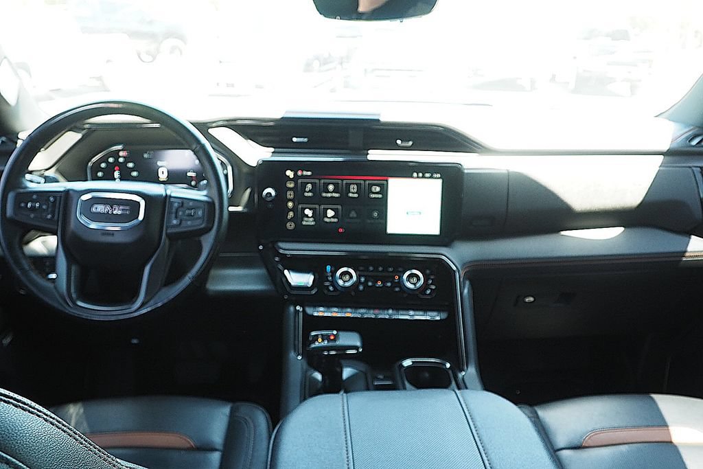 Used 2024 GMC Sierra 1500 AT4 w/ Technology Package AWD/4WD image 18