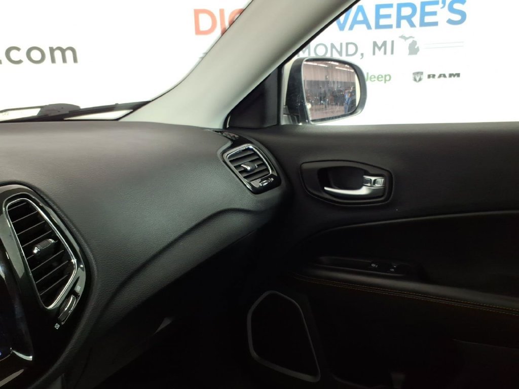 Used 2020 Jeep Compass Limited AWD/4WD image 24