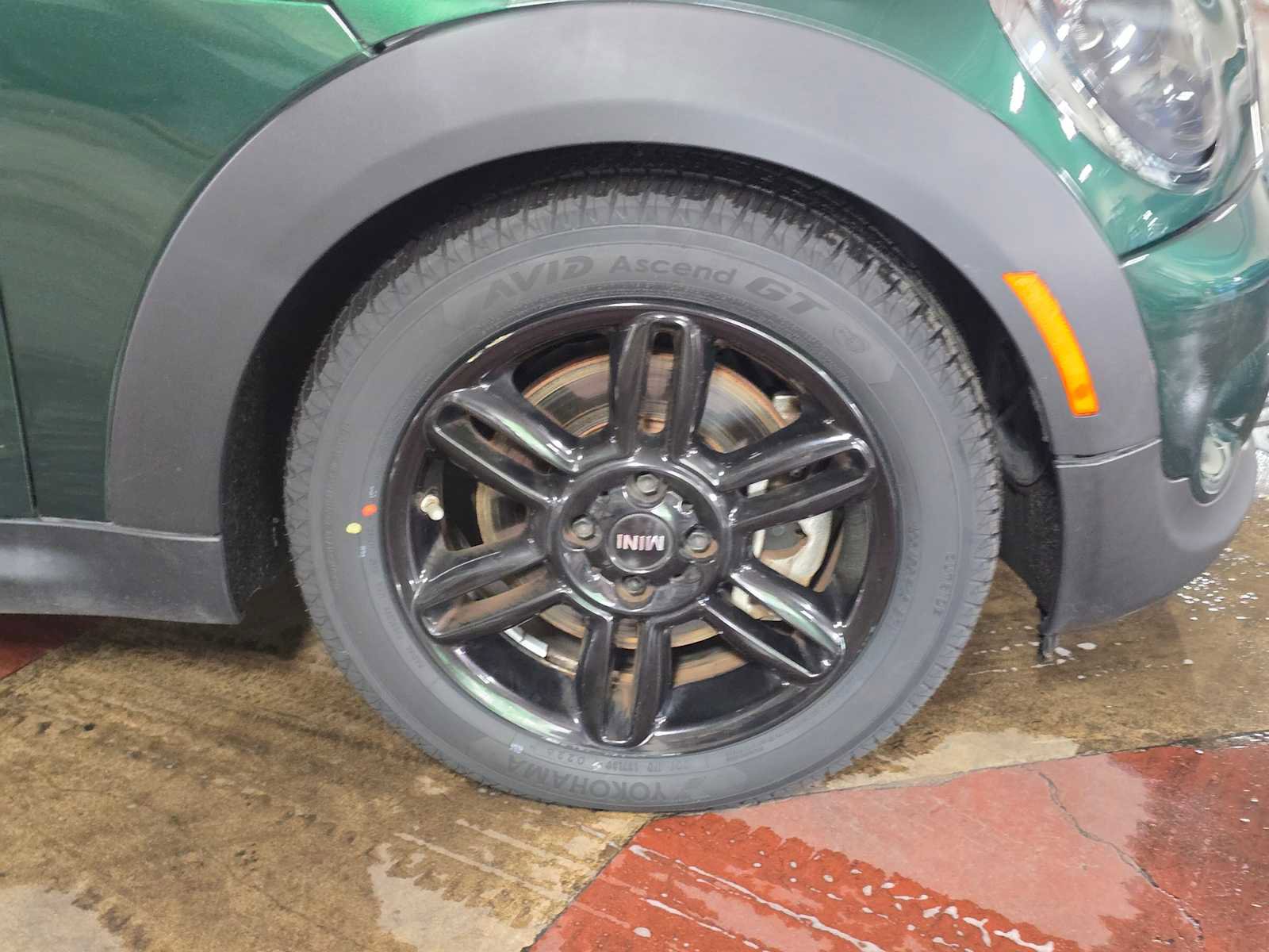Used 2013 MINI Cooper Clubman S FWD image 9