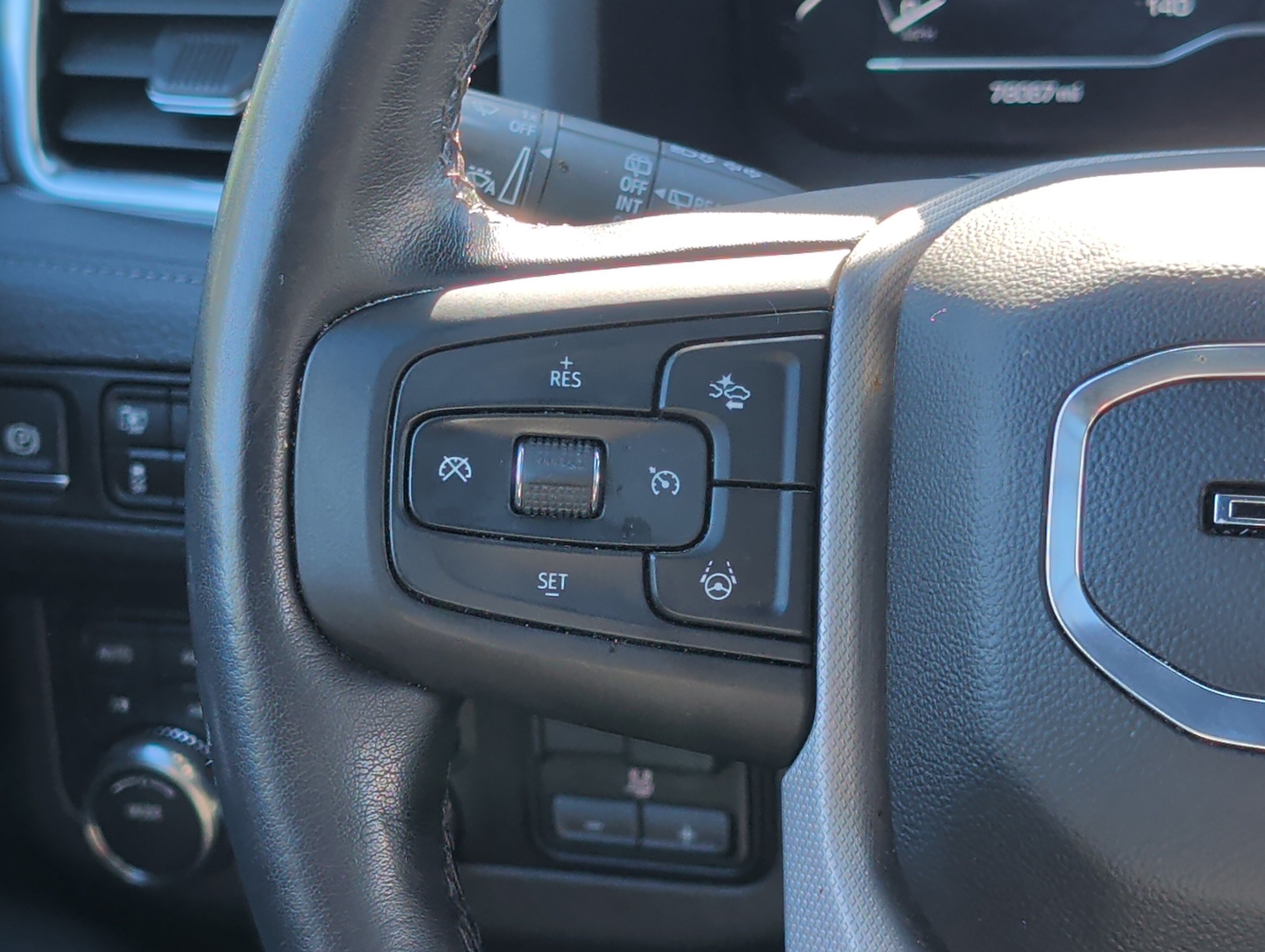 Used 2024 GMC Yukon Denali w/ Advanced Technology Package AWD/4WD image 28