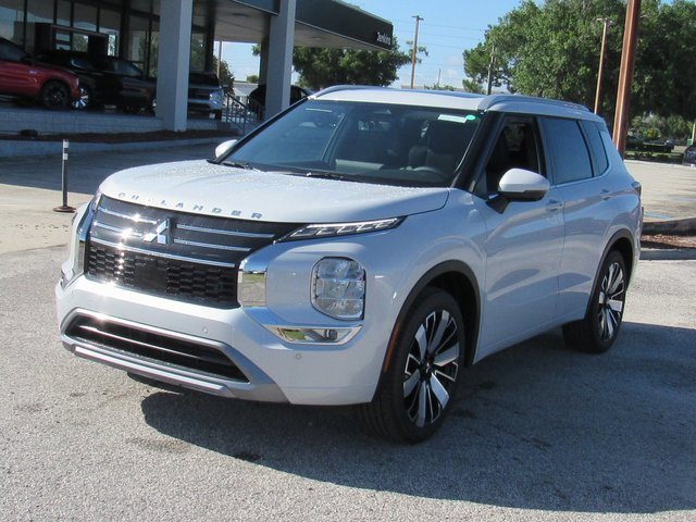 New 2025 Mitsubishi Outlander SEL image 6