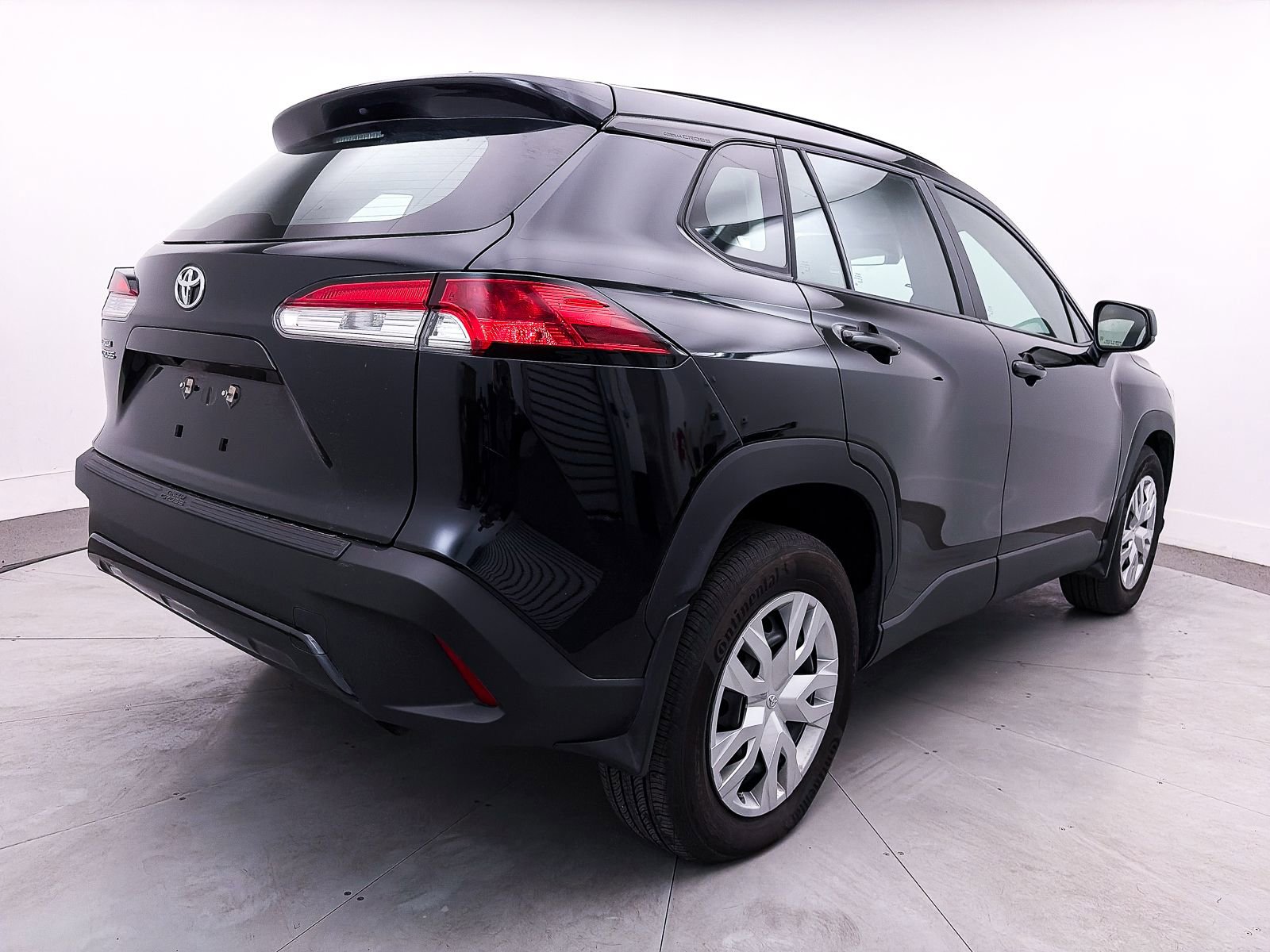 Used 2025 Toyota Corolla Cross L FWD image 14