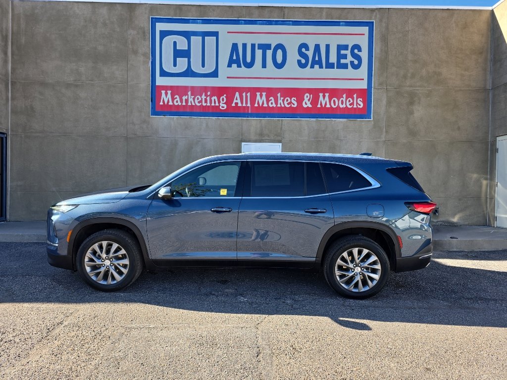 Used 2025 Buick Enclave Preferred image 7