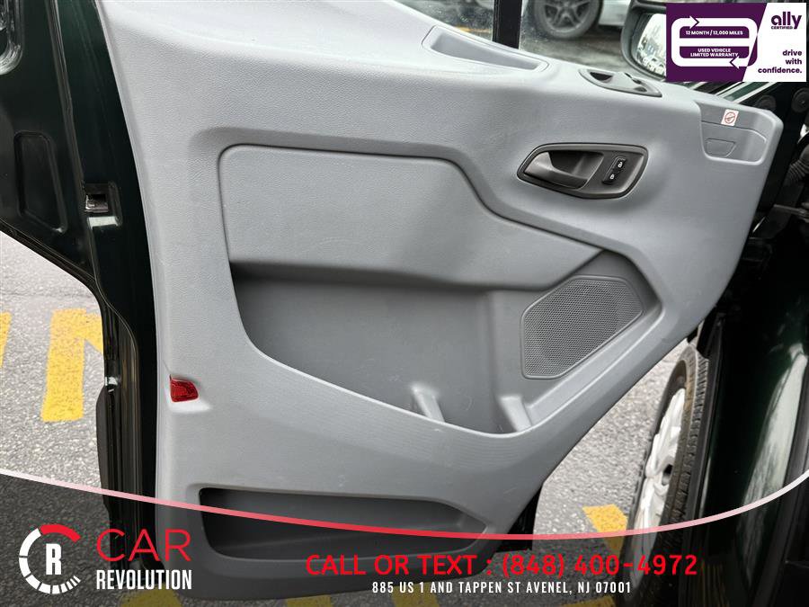 Used 2019 Ford Transit 250 130 Low Roof RWD image 18
