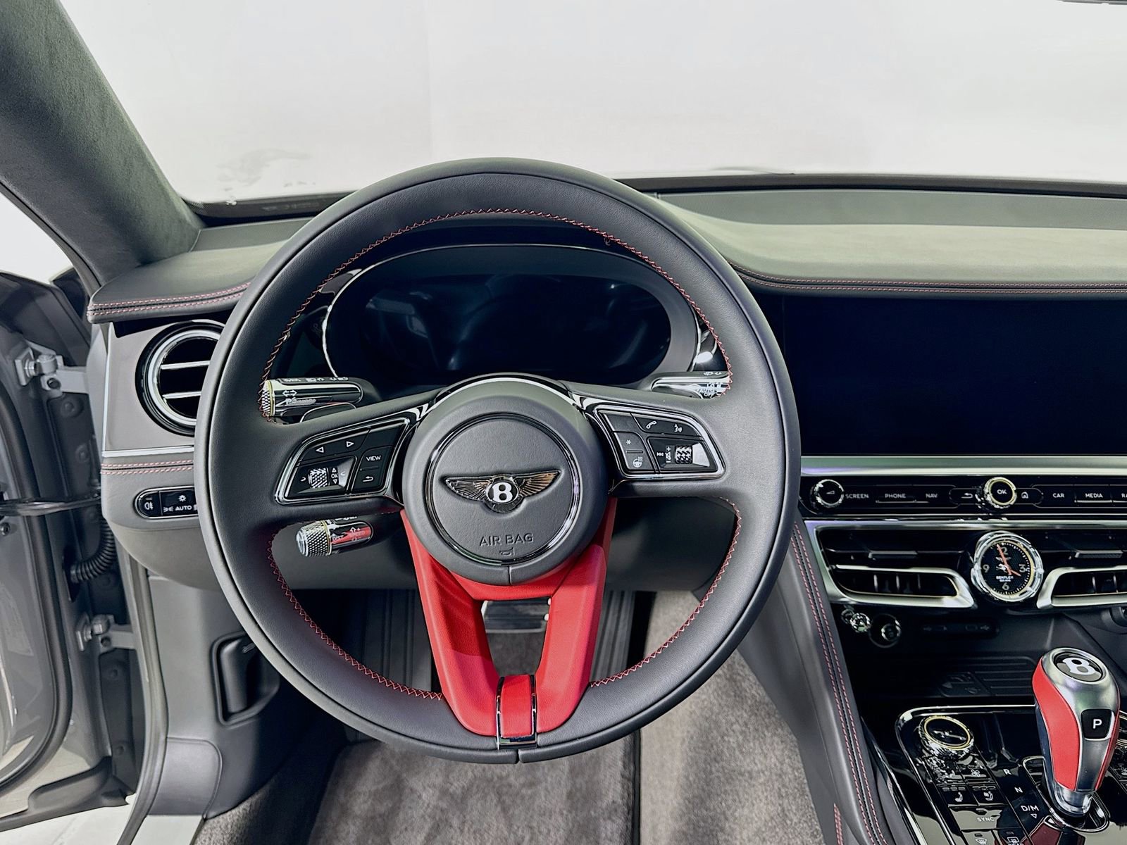 Used 2026 Bentley Flying Spur Plug-In Hybrid image 12