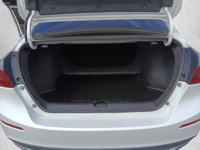 Used 2021 Honda Insight Touring image 6