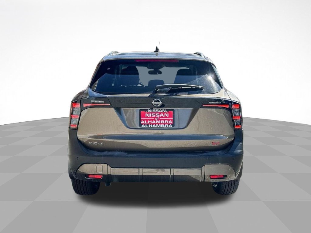 New 2026 Nissan Kicks SR FWD image 8