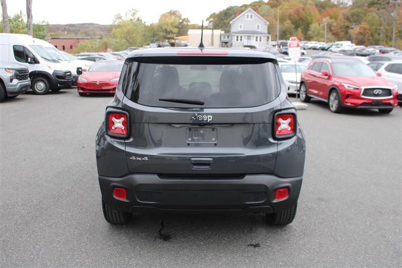 Used 2023 Jeep Renegade Latitude image 7