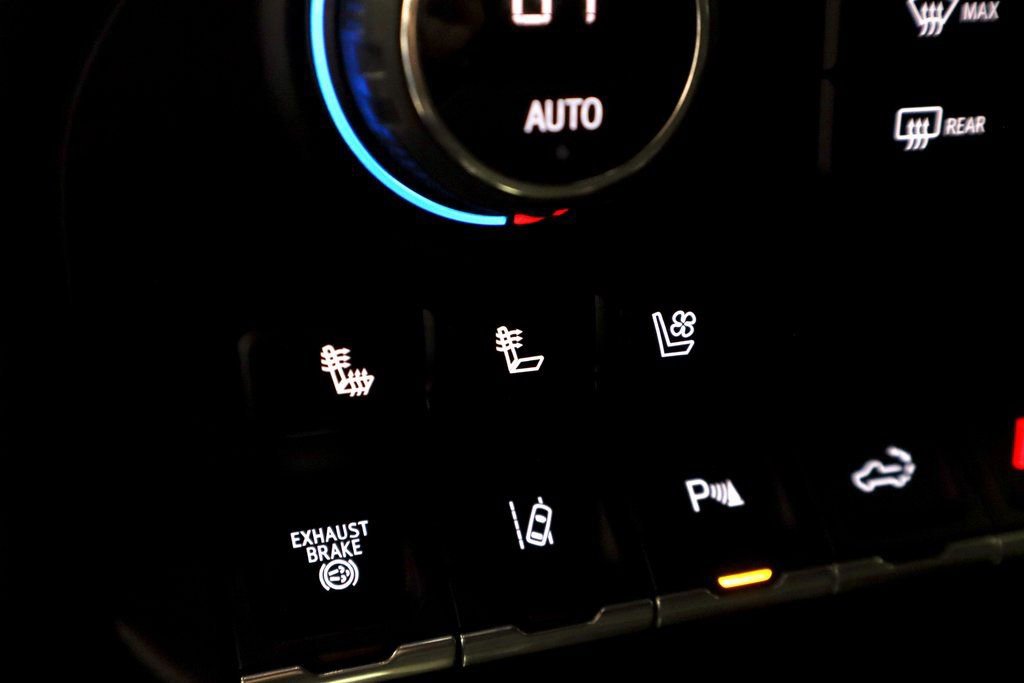 Used 2021 Chevrolet Silverado 3500 High Country image 4