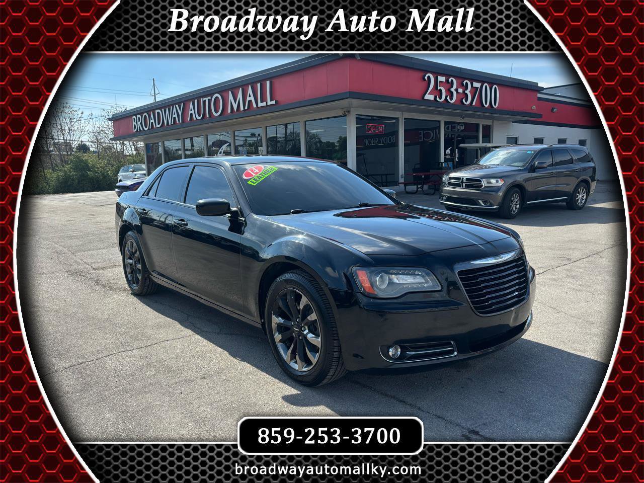 Used 2014 Chrysler 300 S image 1